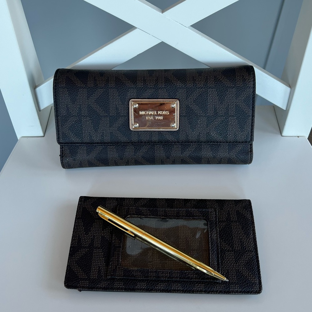 Michael Kors Wallet with Cheque Book and Pen